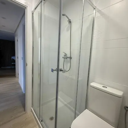 Junto A La Real Y Antigua En Burgo