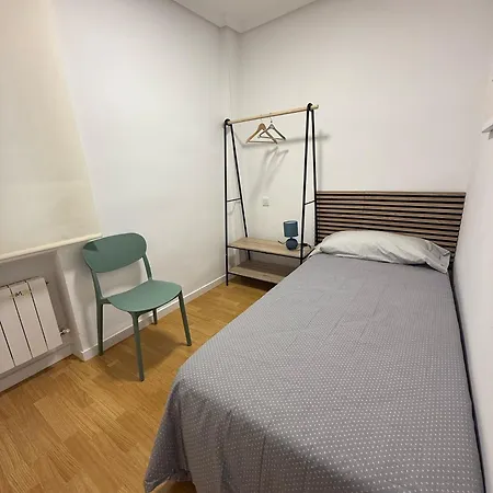 Apartment Junto A La Real Y Antigua En *