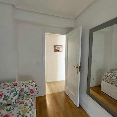 Apartment Junto A La Real Y Antigua En *
