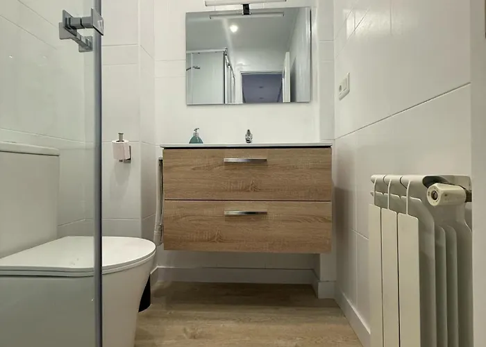 Junto A La Real Y Antigua En Lejlighed Burgo